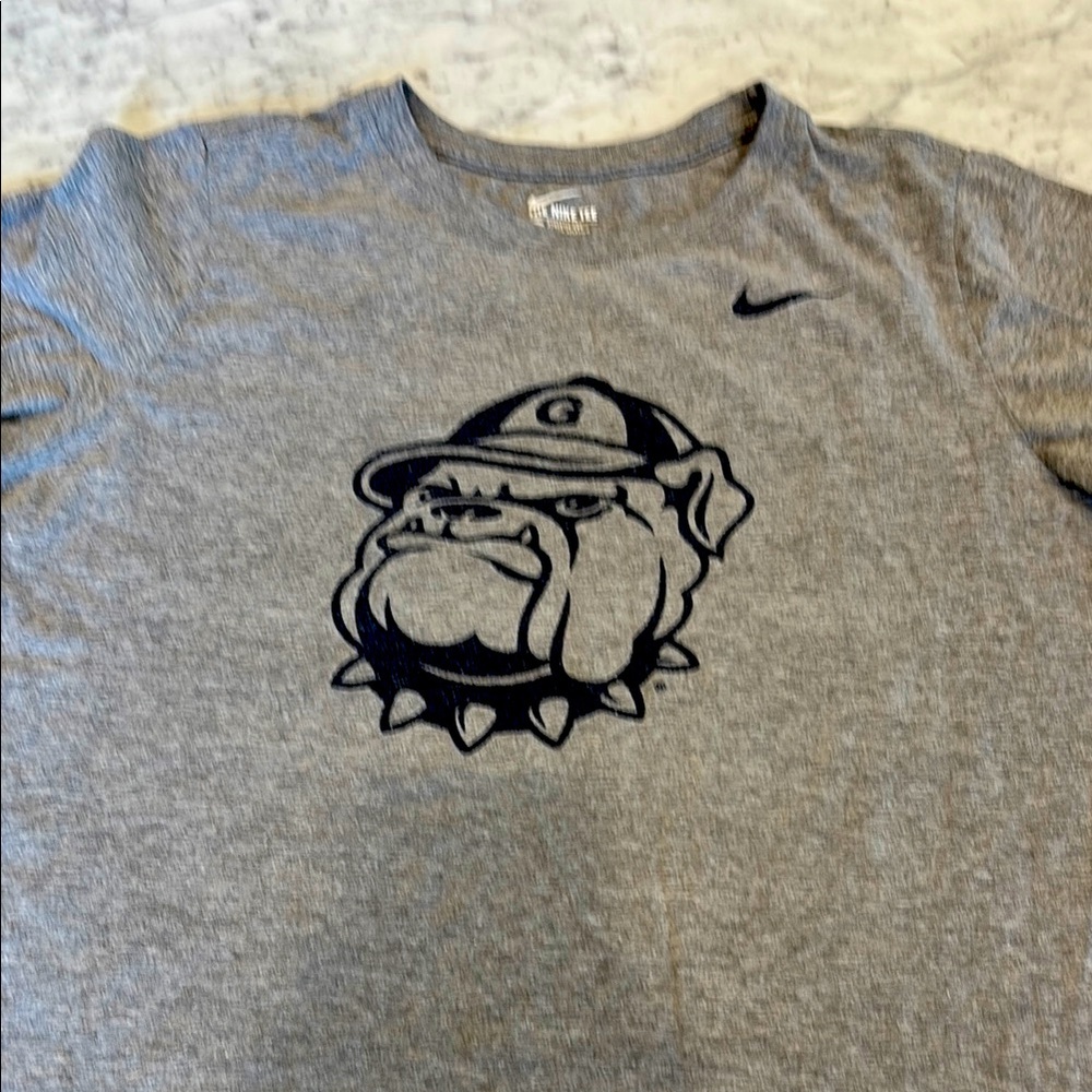 Gray Nike T-Shirt with Bulldog Graphic